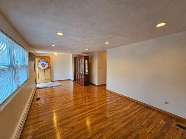 91 Irving St #91, Watertown, MA 02472