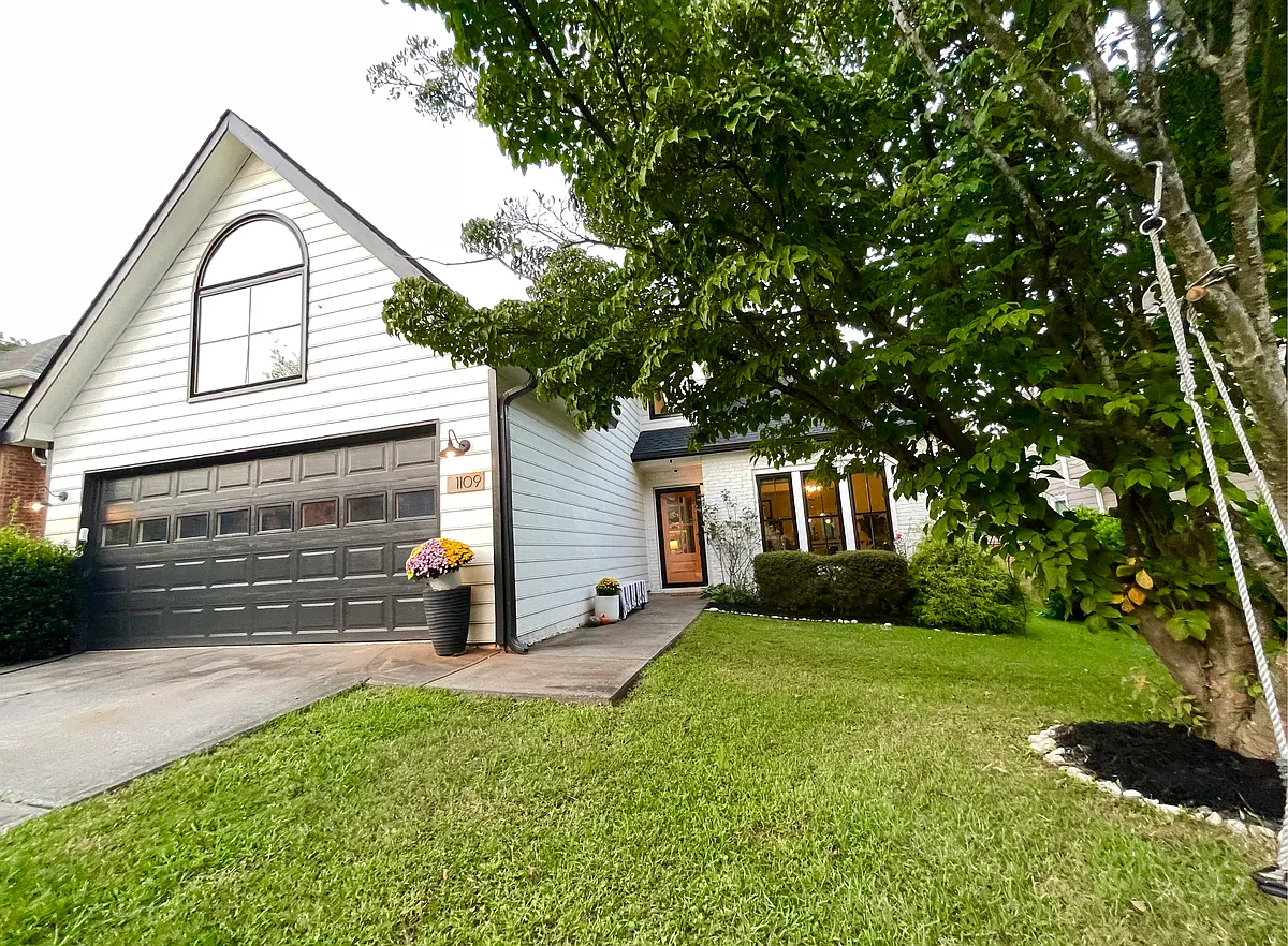 Building Photo - 1109 Ashbury Dr