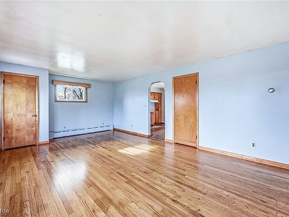 5th image of 24 Center St