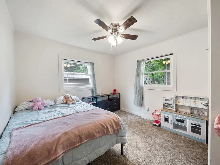606 Sunset Dr — Photo 9