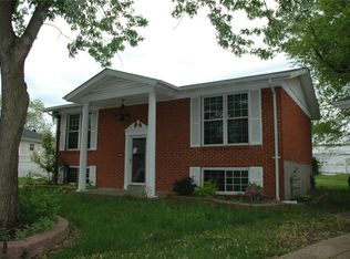 3241 Bayvue Blvd, Arnold, MO 63010