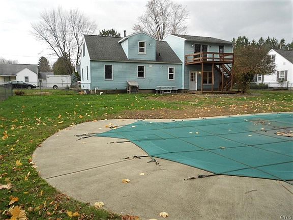 3rd image of 114 Rockland Dr