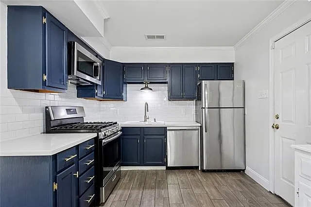 278 W Robert E Lee Blvd — Photo 5