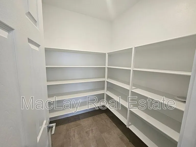 548 W Fremont Pass — Photo 7