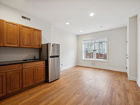 2nd image of 1811 N 18th St Unit 1