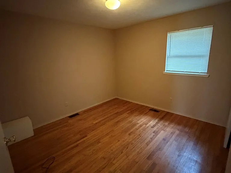 3227 Urban Ave — Photo 8