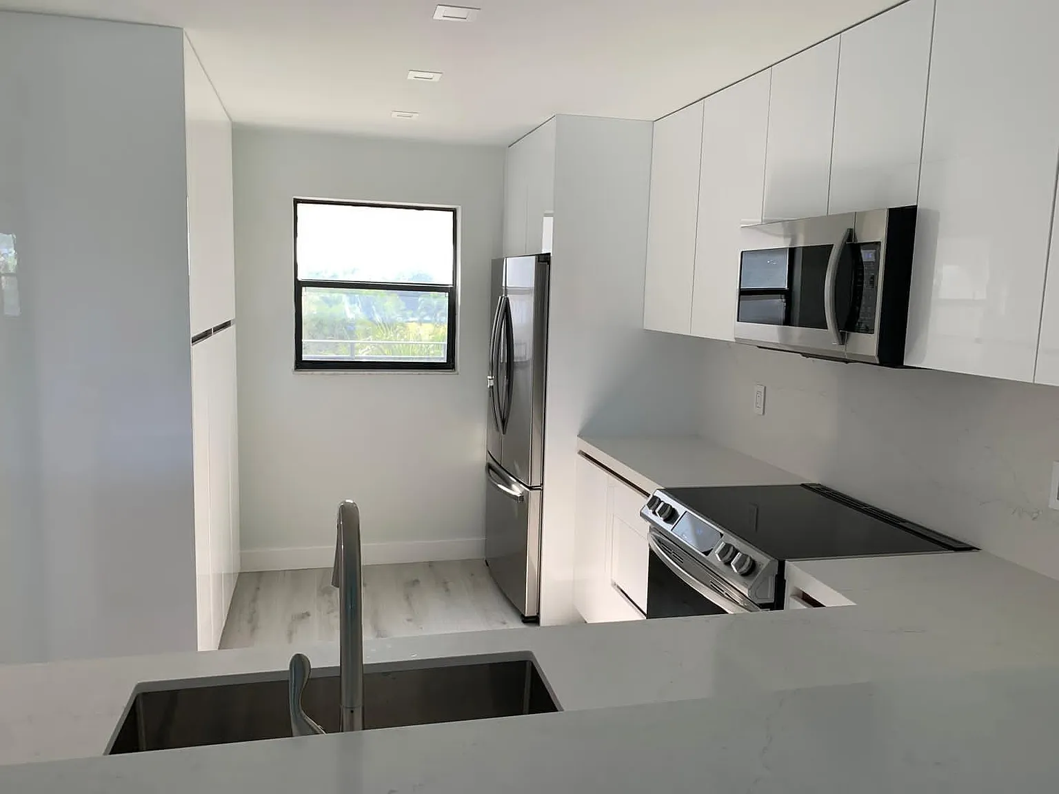 2 bed, 2.0 bath, 1292 sqft, $3,500 — Photo 1