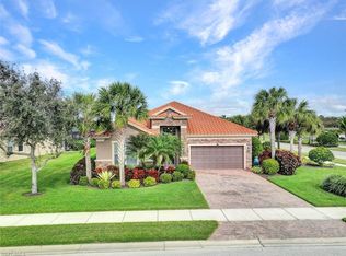 9195 Flint Ct, Naples, FL 34120