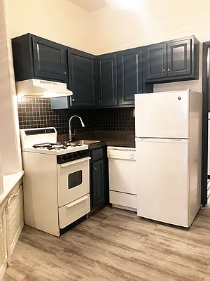 Rented by Compass | media 24