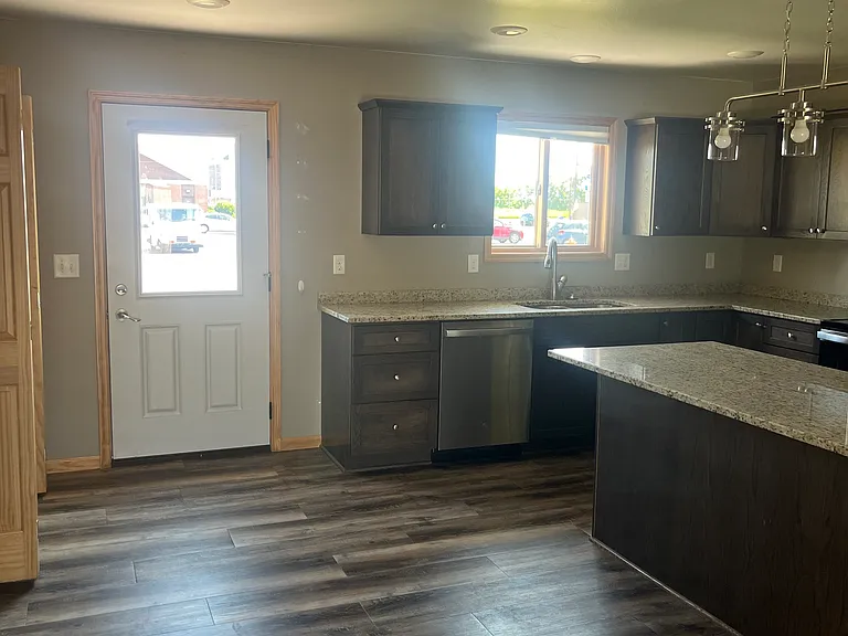 2028 E 3rd St #1 — Photo 8