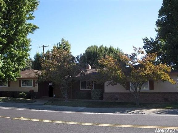 2nd image of 924 S Crescent Ave