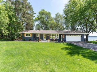 736 Shorewood Dr, Detroit Lakes, MN 56501