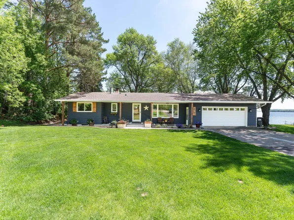 736 Shorewood Dr, Detroit Lakes, MN 56501