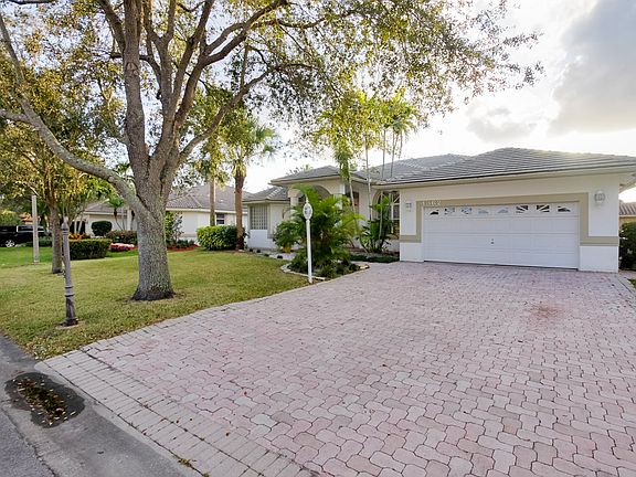 2nd image of 4362 NW 67th Ave