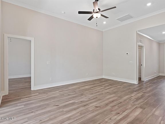 3rd image of 126 Commons View Drive