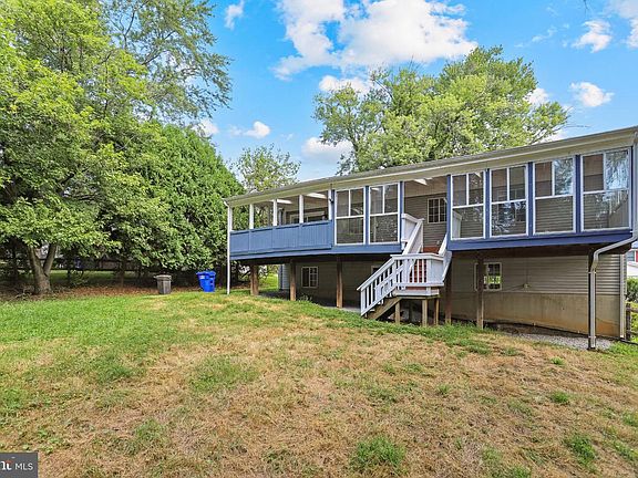 3rd image of 19320 Poinsetta Ct