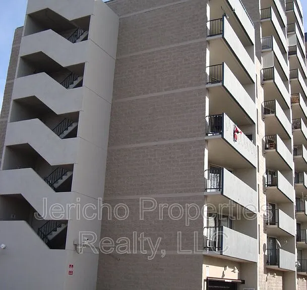 601 W 11th Ave #418 — Photo 1