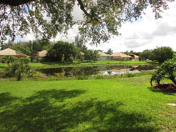 2nd image of 4468 Sunset Cay Cir