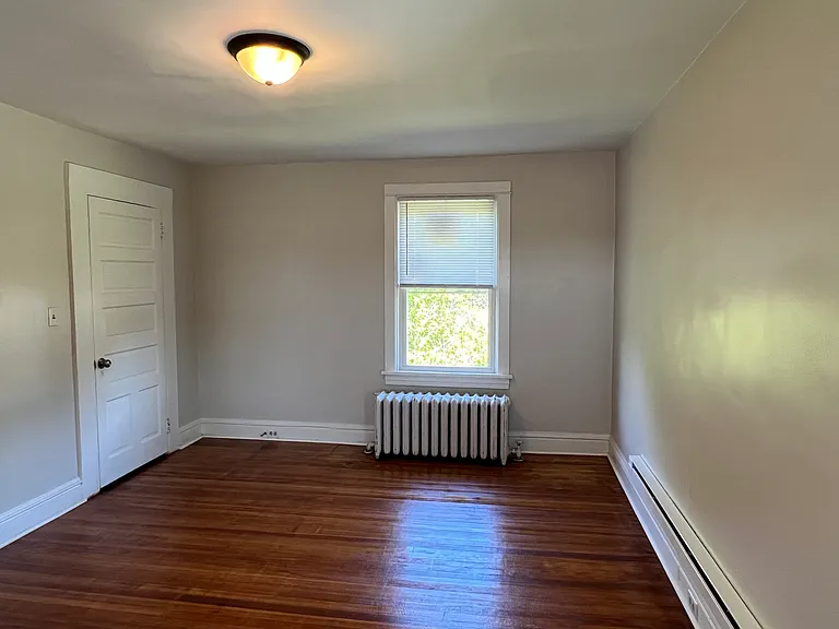 1411 E King St #6 — Photo 15