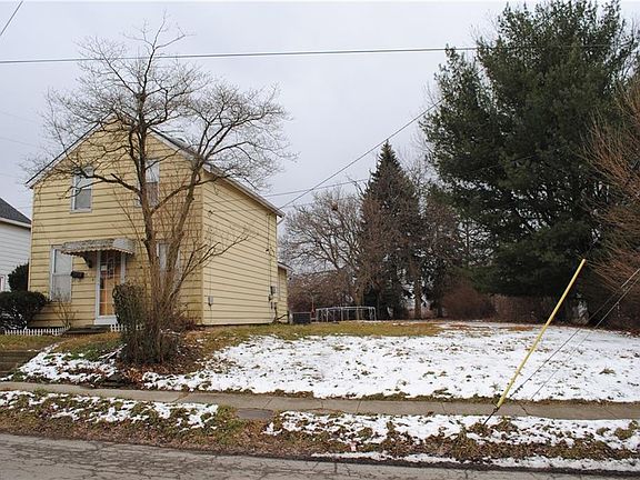 2nd image of 7520 Park Ave