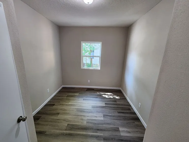 2153 N National Ave — Photo 17