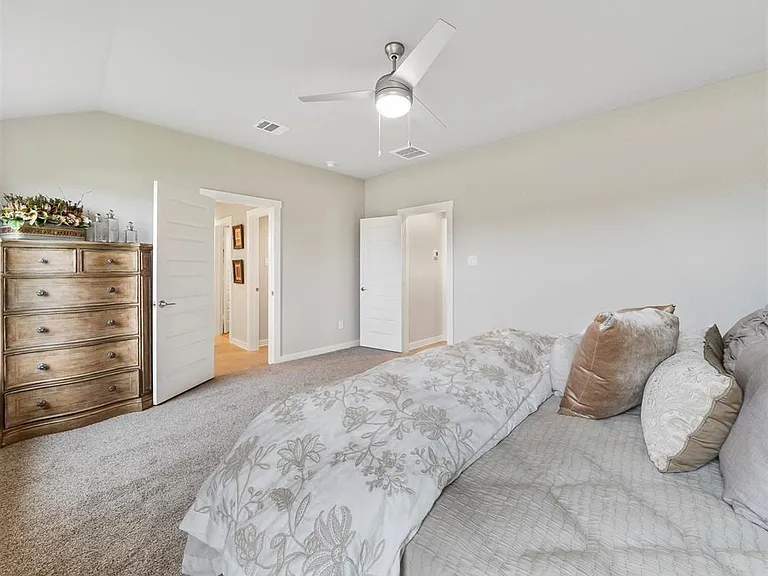 7906 Brumbly Ln — Photo 8