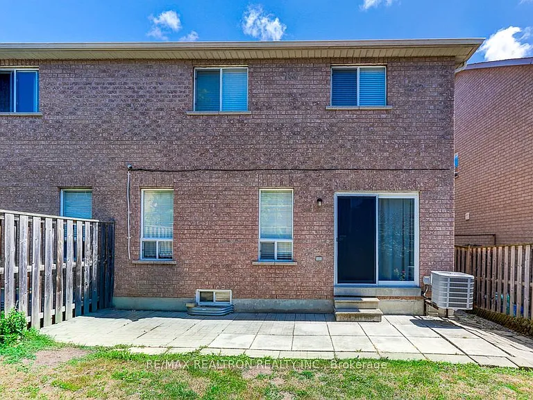 20 Raintree Dr — Photo 35