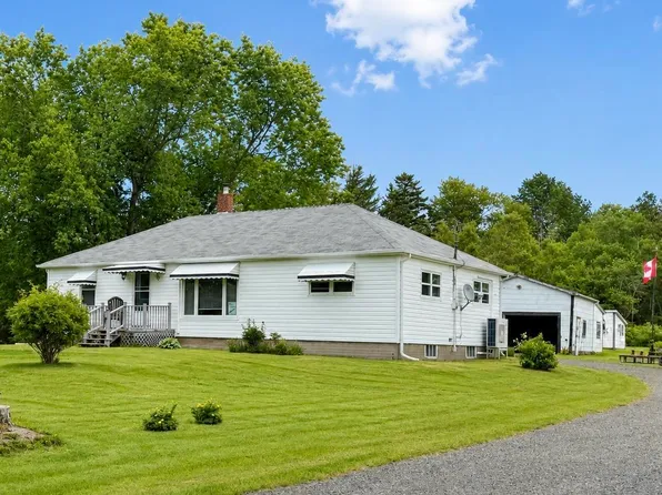 2252 Highway 1, Upper Clements, NS B0S 1A0