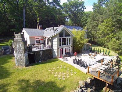 95 Great Oak Lane, Redding, CT, 06896