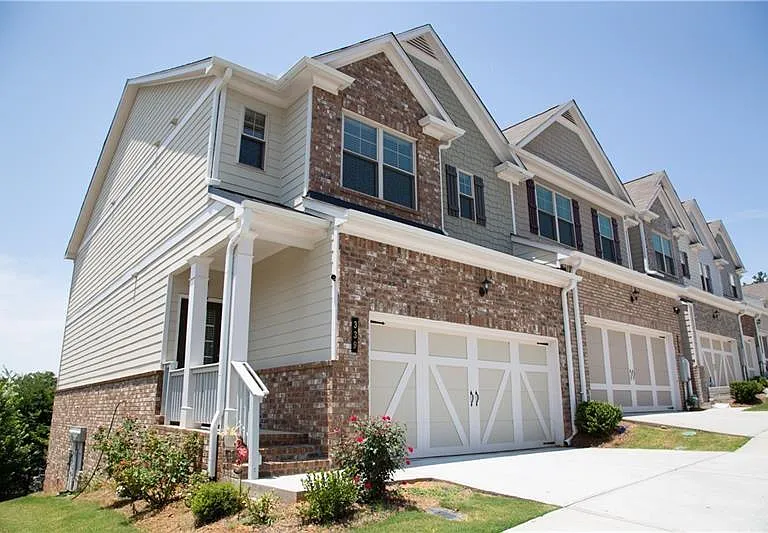 339 Cherryhill Ln #R — Photo 19