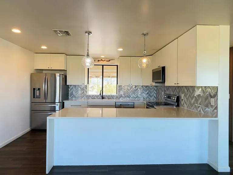 1750 W Pearce Rd — Photo 11