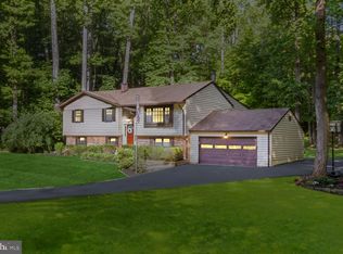 2126 Hallmark Dr, Gambrills, MD 21054