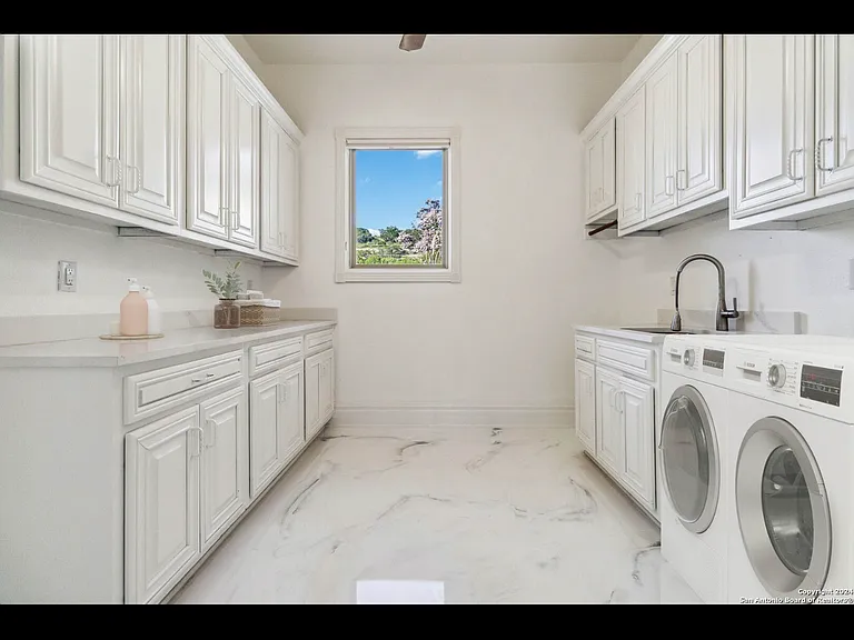 27481 Smithson Valley Rd — Photo 4