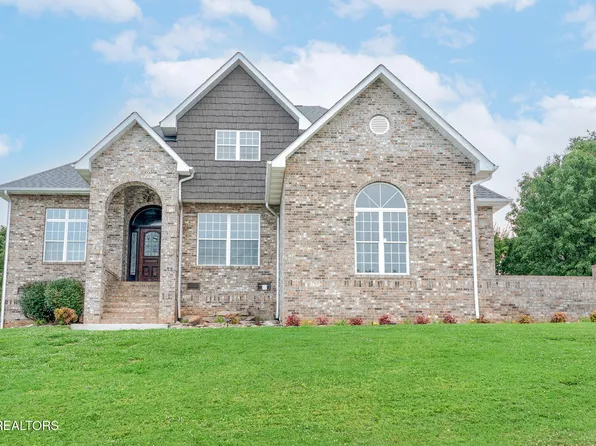 913 Saint Johns Dr, Maryville, TN 37801