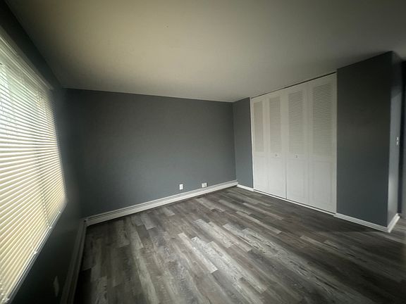5th image of 5020 40th Ave #4111-3