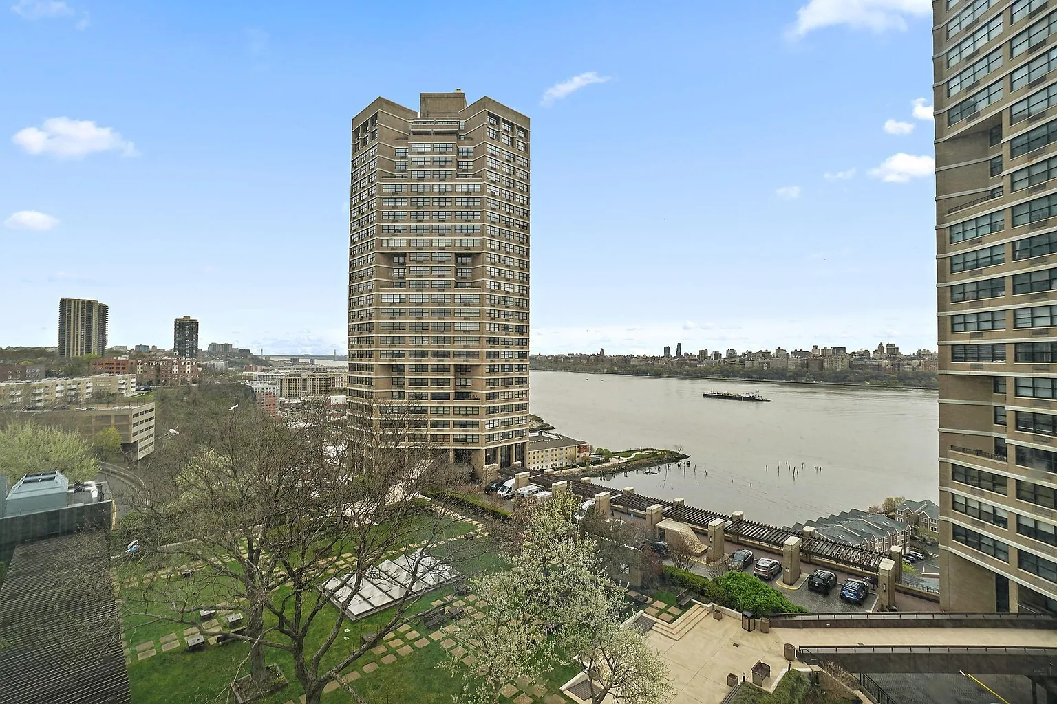 7000 Kennedy Blvd E APT 30H photo 1