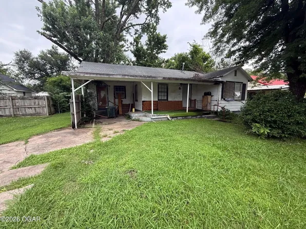 712 Harned Ave, Miami, OK 74354