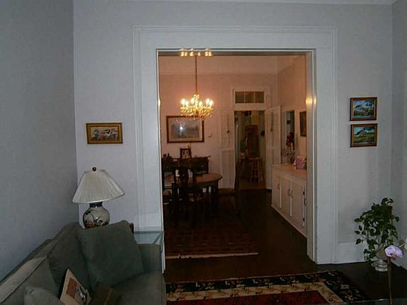 2nd image of 4313 Prytania St