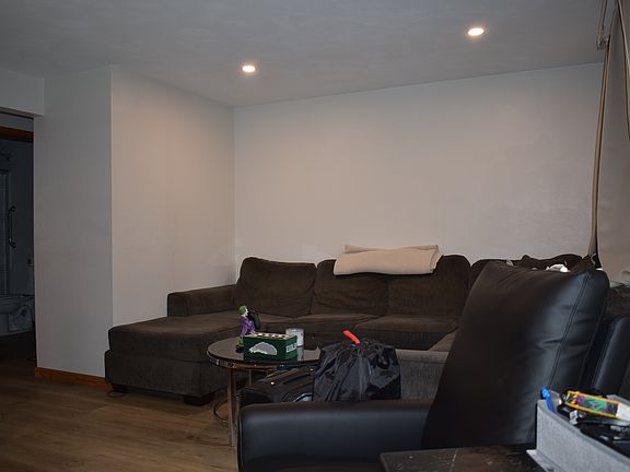 3rd image of 115 1st St Floor 1