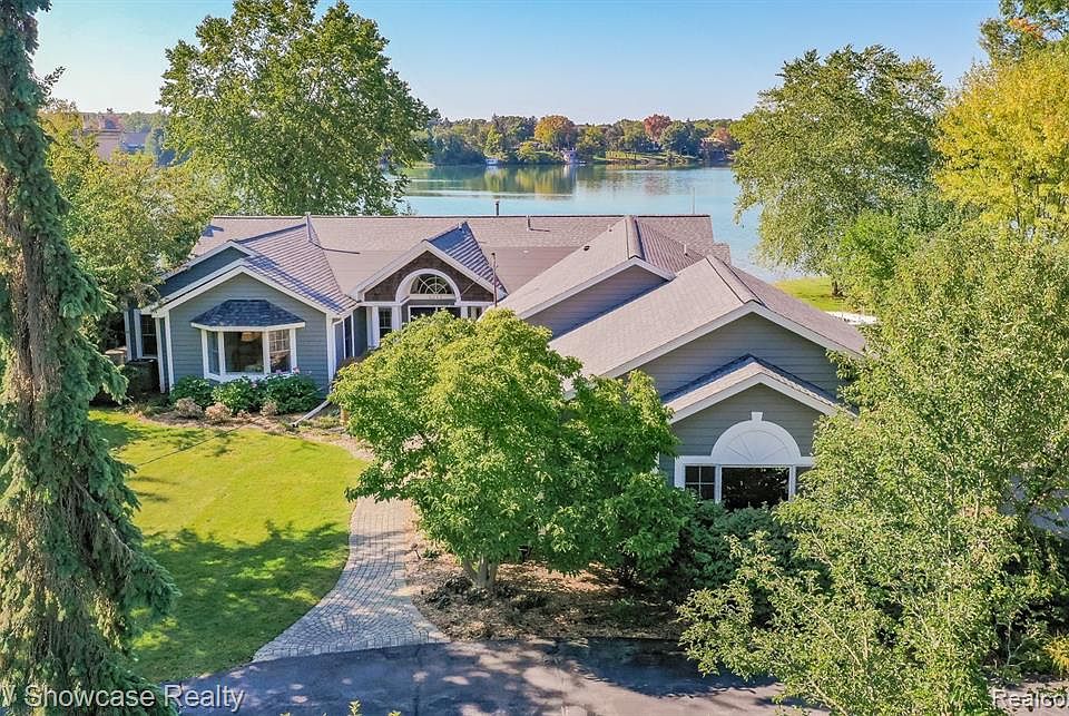6561 Alden Dr, West Bloomfield, MI 48324 Zillow