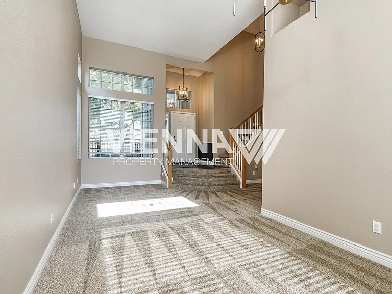 5308 Heritage Ct — Photo 3