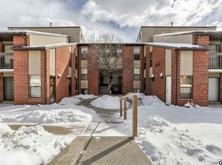 1200J Hampton Hill Ct, Harrisburg, PA