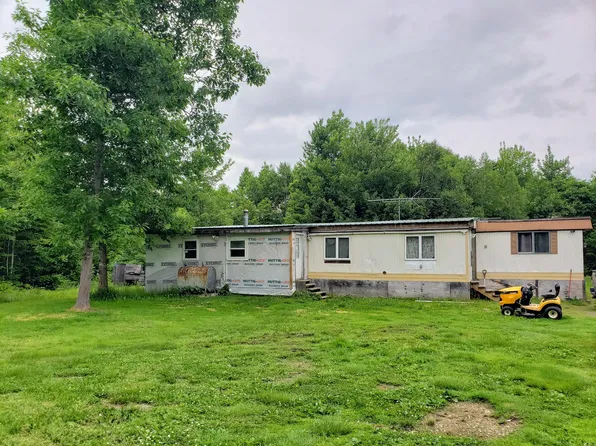 8 Hill Top Road Road, Medford, ME 04463