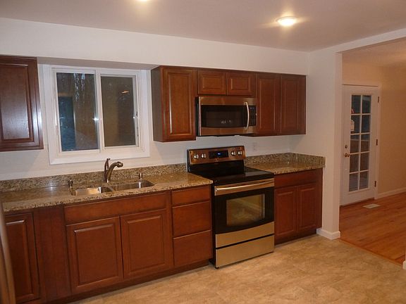 3rd image of 23185 25th Ave S