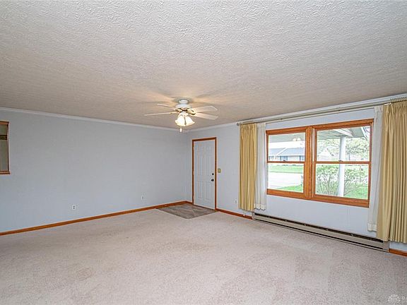 3rd image of 17 Marty Ln