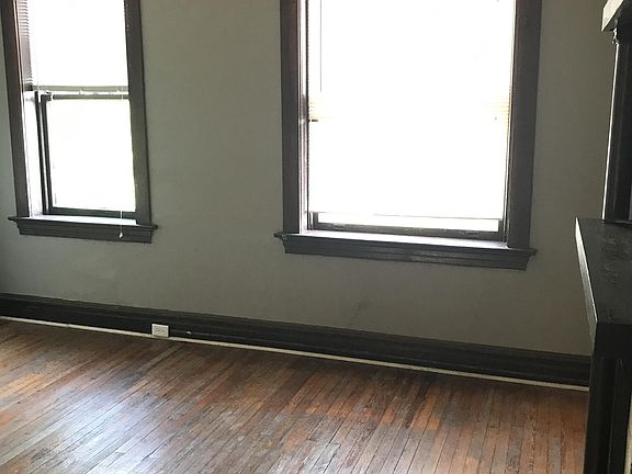 3rd image of 3235 Mount Pleasant St #2F