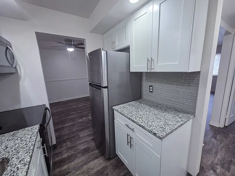 Imperial North Apartment Homes — Photo 6