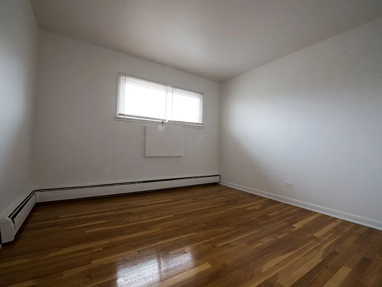 634 Sibley — Photo 3