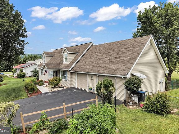 4th image of 1345 Hilltown Rd