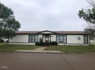 602 1st Ave W, Scobey, MT 59263